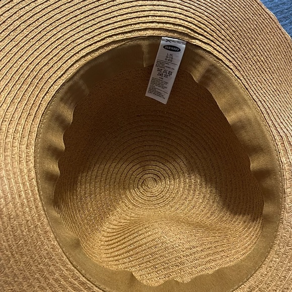 Beach Hat never worn - Picture 3 of 5